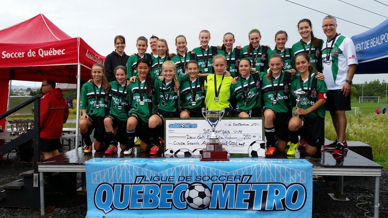 Victoire de l’équipe de soccer Ascalon U14F de Saint-Georges à la finale Québec-Métro.