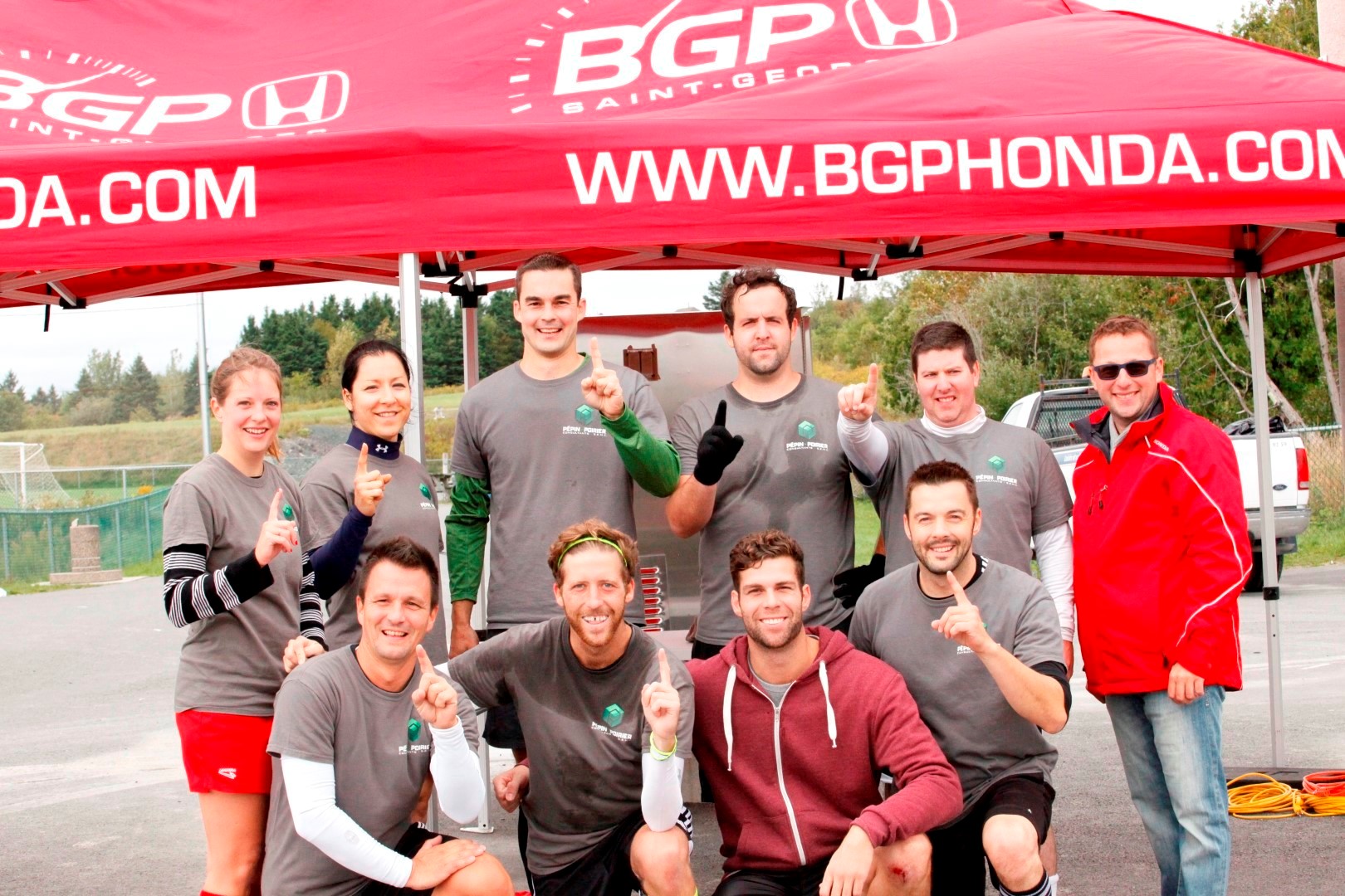L'équipe "Pépin-Poirier" a remporté la finale dans la catégorie Running Shoes.
