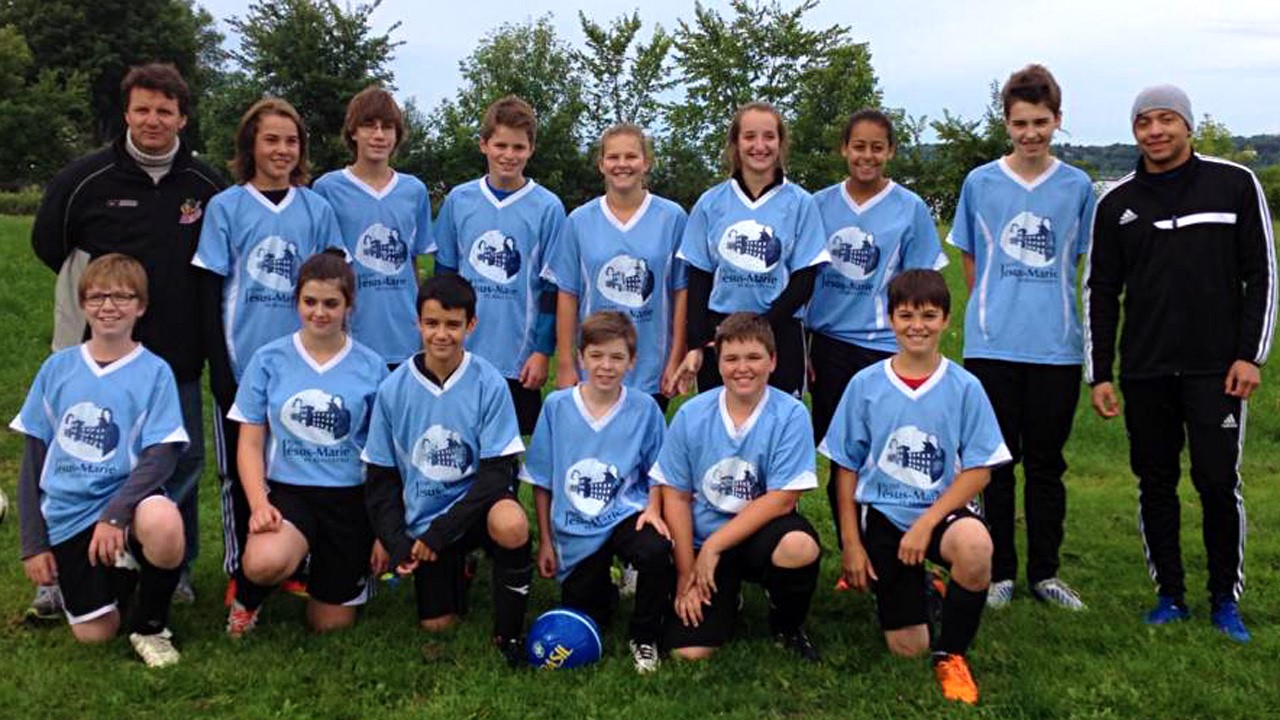 L’équipe Benjamin masculine (division 3 Or) de l’École Jésus-Marie de Beauceville.