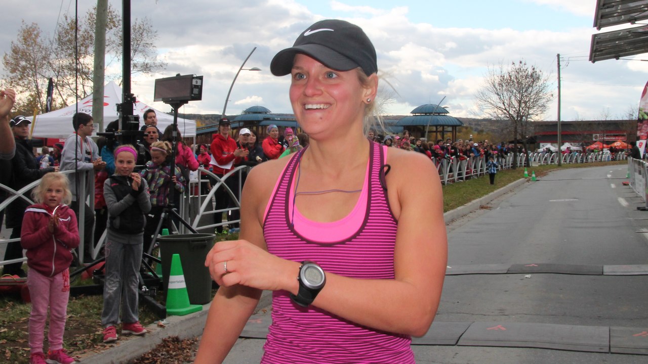Chez les dames, c'est Ann-Gabrielle Carette qui s'est mérité la victoire au marathon.