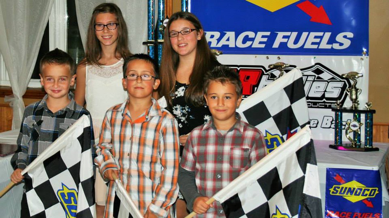 Un prix spécial, un damier aux couleurs de Sunoco, a été remis aux 5 pilotes qui n’ont pas remporté de victoires lors de la dernière saison afin de les féliciter pour leurs efforts.