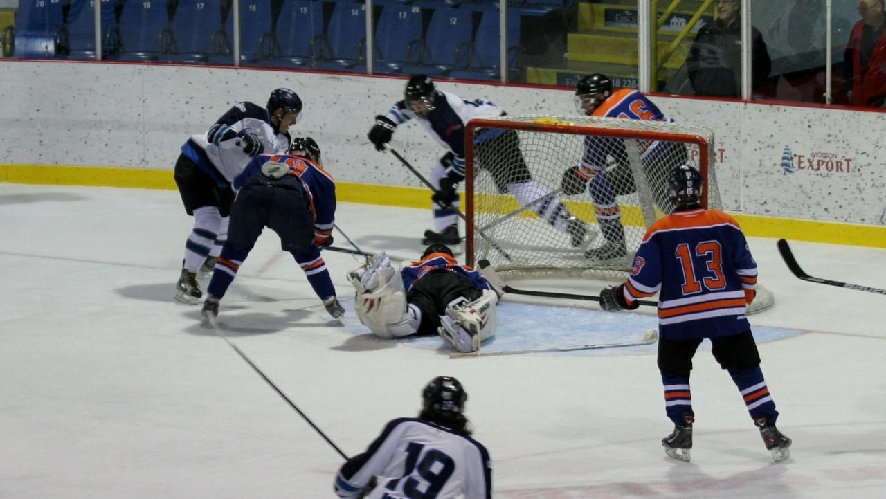 Le Komutel de Saint-Georges l'emporte 3-2 en prolongation sur l'Hotel National de Saint-Joseph