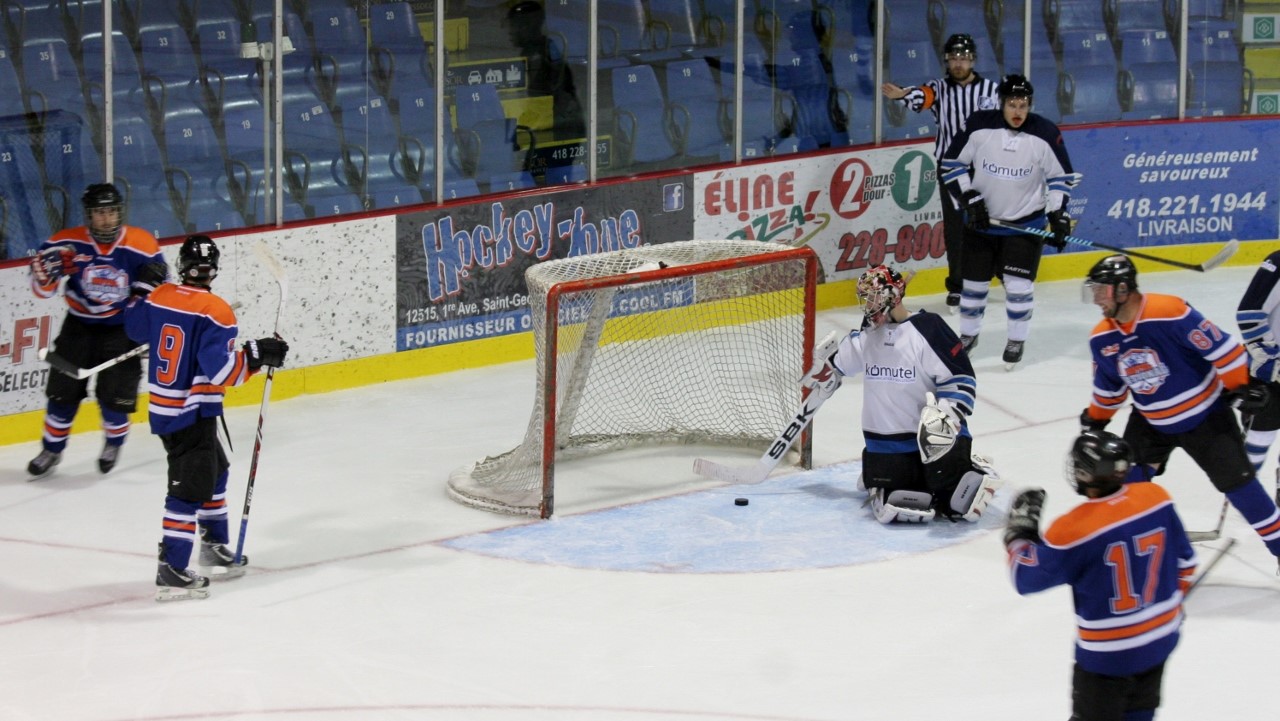 Le Komutel de Saint-Georges l'emporte 3-2 en prolongation sur l'Hotel National de Saint-Joseph