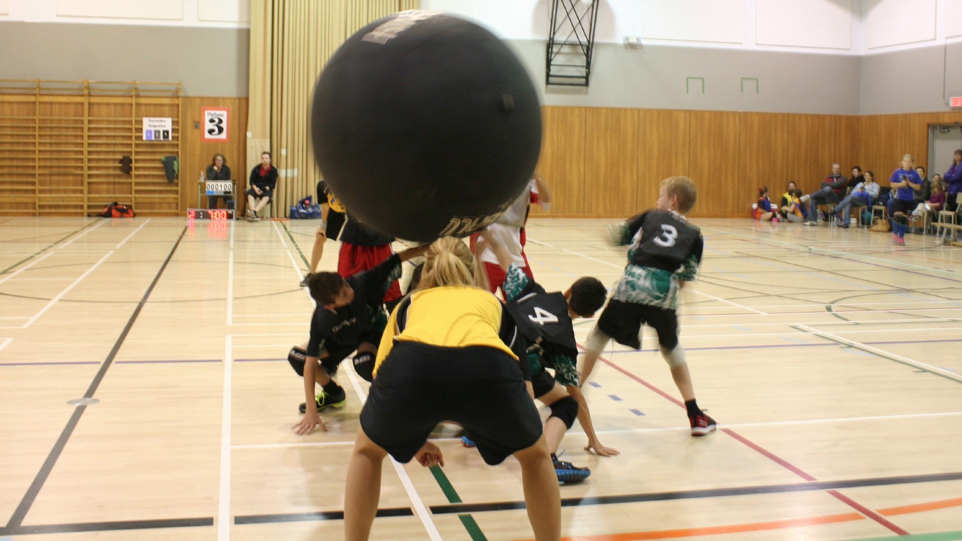Le tournoi de qualification provincial de Kin-Ball fait bouger nos jeunes à Sainte-Marie