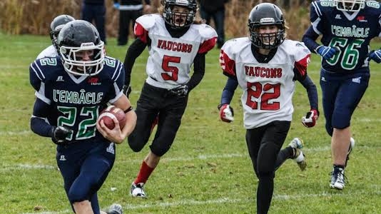 L'Embâcle benjamin a signé une victoire de 61-13 contre les Faucons de la Polyvalente St-François