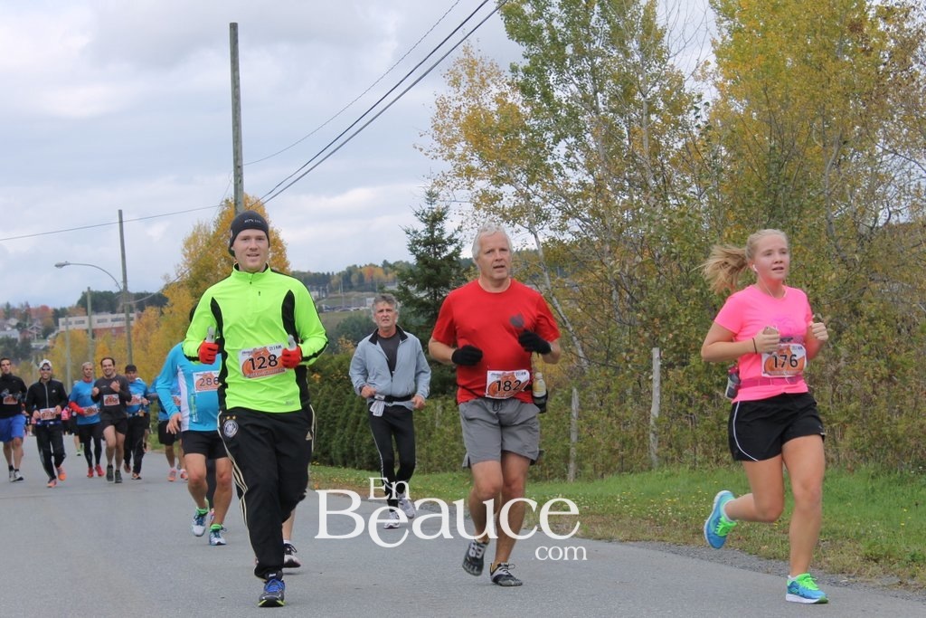 Photoreportage la Beaucerun 2014: Le Départ 325 clichés