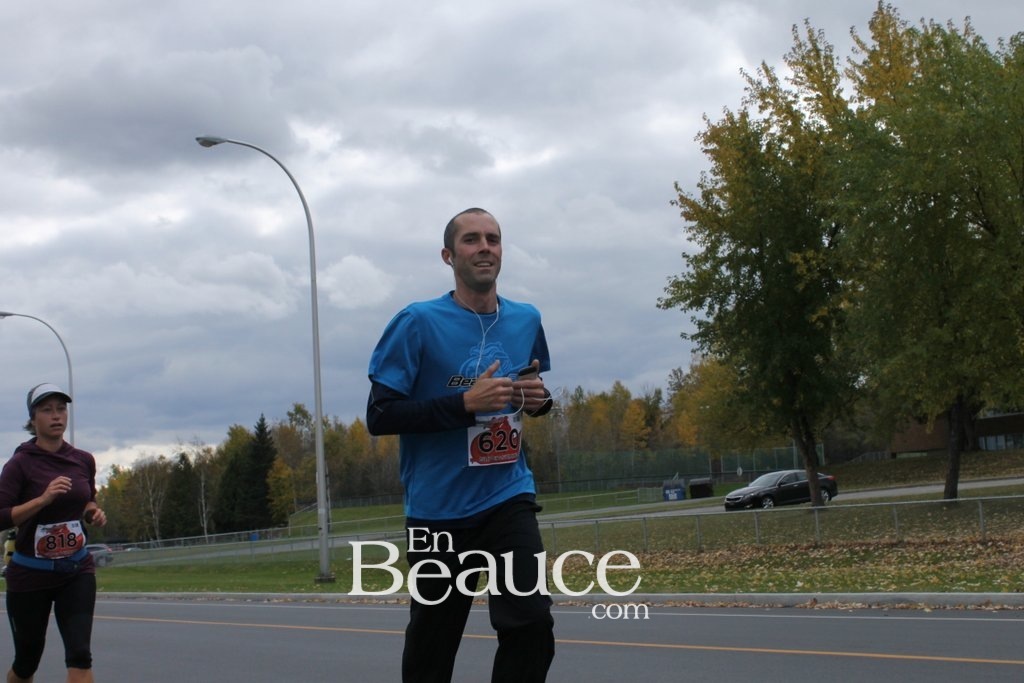 Photoreportage la Beaucerun 2014: Le Départ 325 clichés