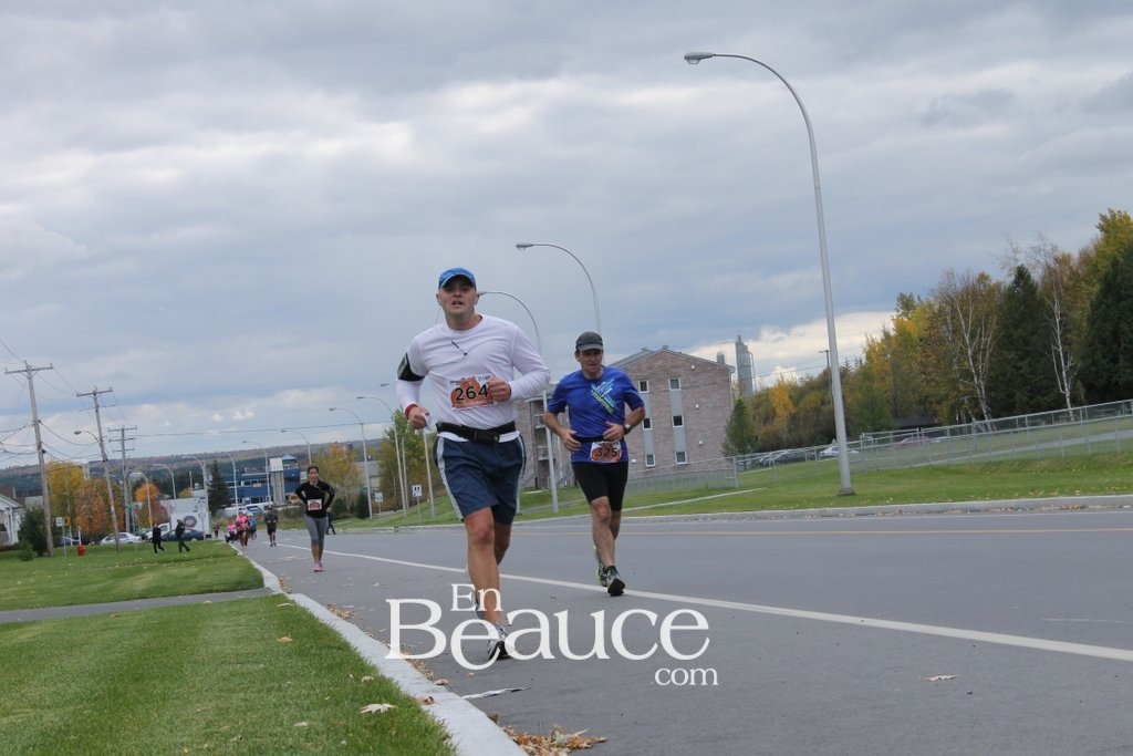 Photoreportage la Beaucerun 2014: Le Départ 325 clichés