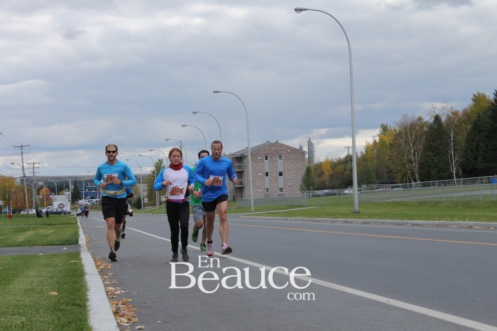 Photoreportage la Beaucerun 2014: Le Départ 325 clichés