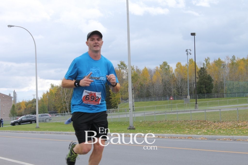 Photoreportage la Beaucerun 2014: Le Départ 325 clichés