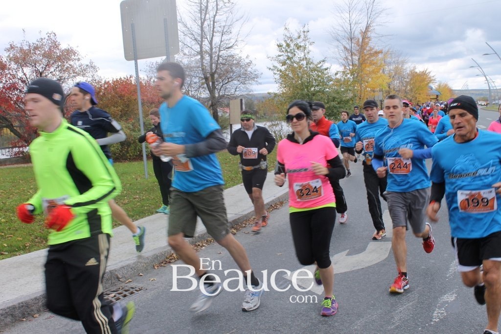 Photoreportage la Beaucerun 2014: Le Départ 325 clichés