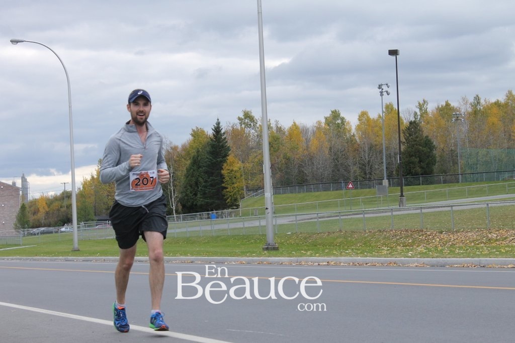 Photoreportage la Beaucerun 2014: Le Départ 325 clichés