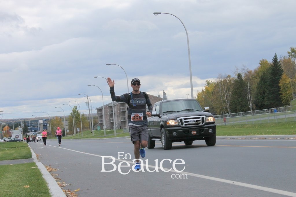 Photoreportage la Beaucerun 2014: Le Départ 325 clichés