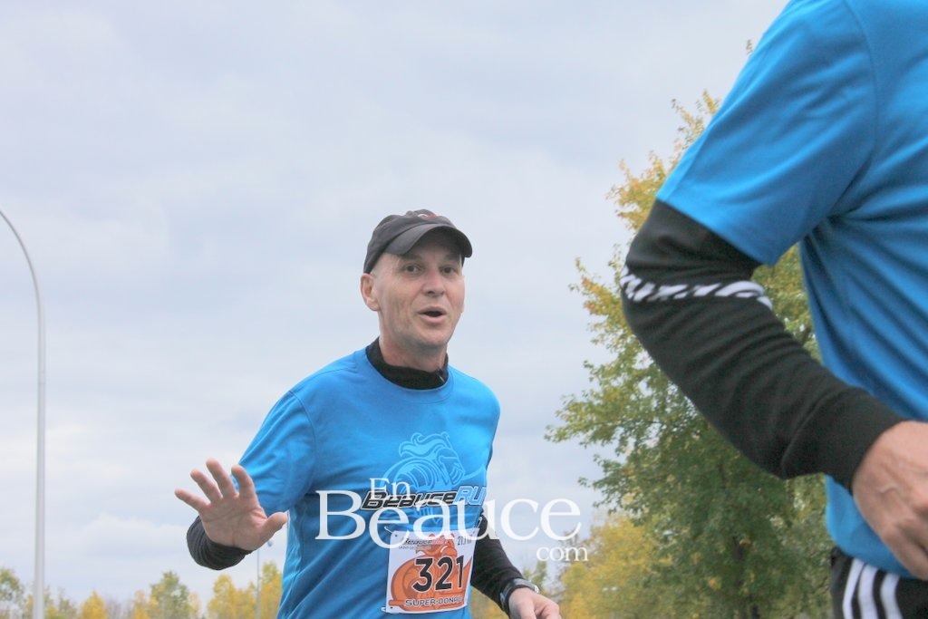 Photoreportage la Beaucerun 2014: Le Départ 325 clichés