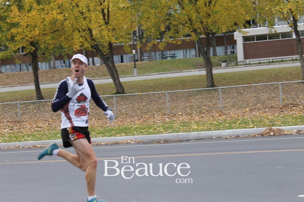 Photoreportage la Beaucerun 2014: Le Départ 325 clichés