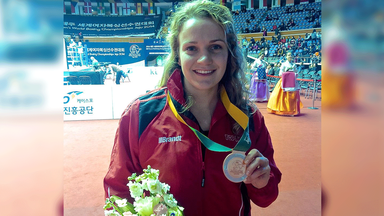 Ariane Fortin est la médaillée de bronze des championnats du monde 2014. Elle sera au Studio Santé Gym de Saint-Georges pour rencontrer ses partisans le 20 décembre prochain.