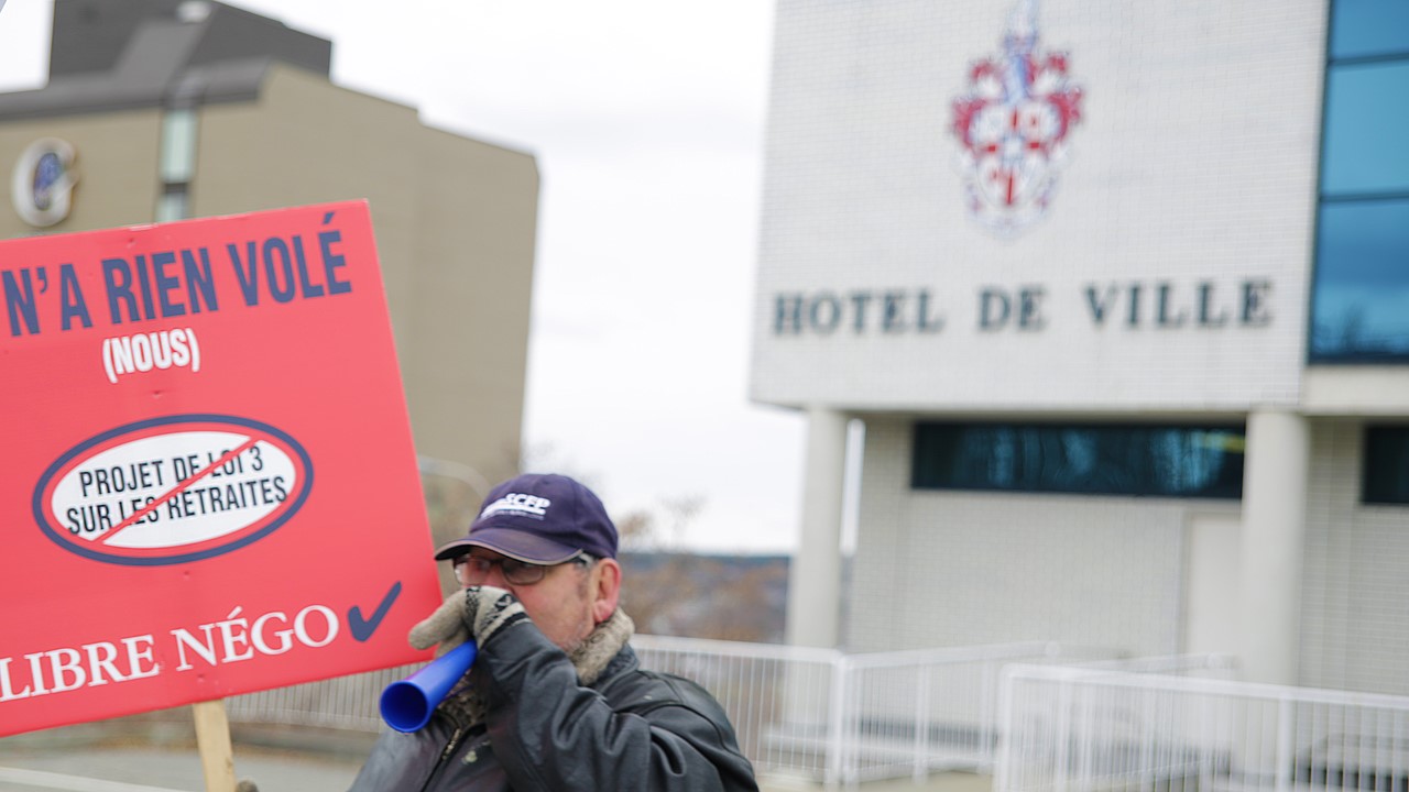 Les cols bleus manifestent à Saint-Georges dans le cadre du Grand Dérangement