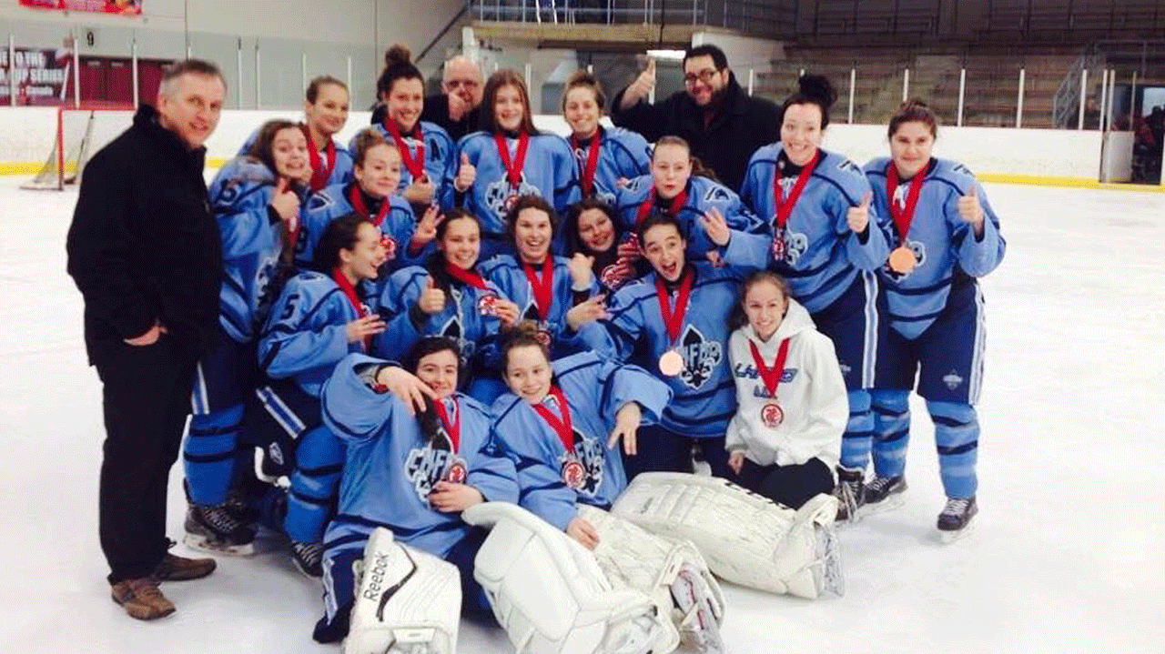 Des hockeyeuses beauceronnes obtiennent la médaille de bronze à Kitchener
