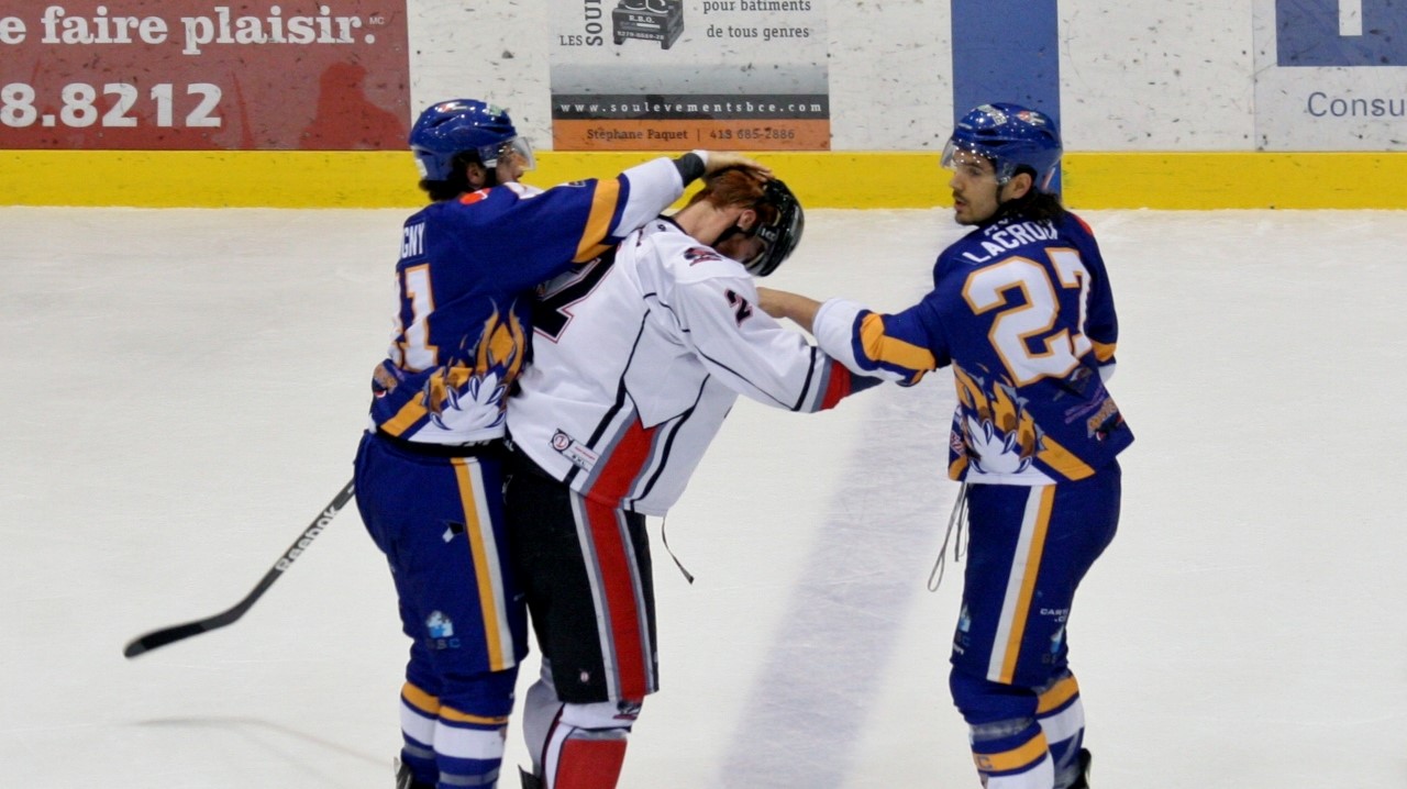 "Ça fait malheureusement partie du folklore de la LNAH" - Bob Desjardins