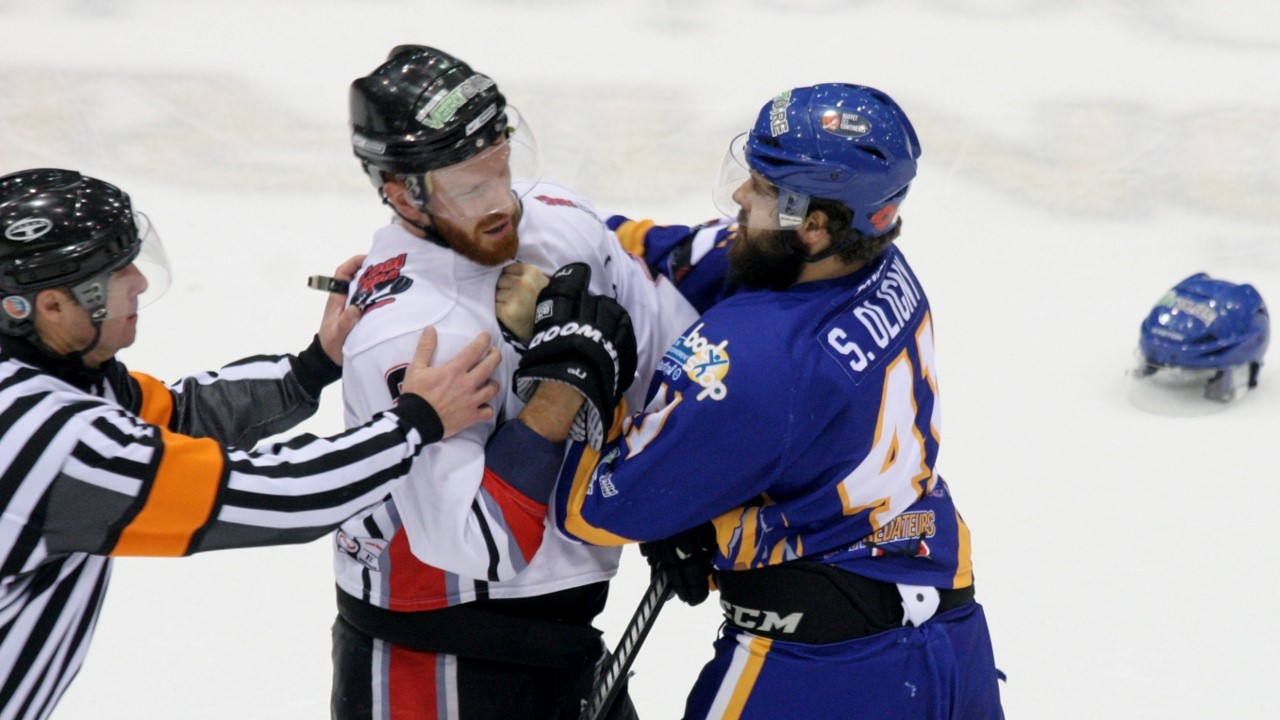 "Ça fait malheureusement partie du folklore de la LNAH" - Bob Desjardins