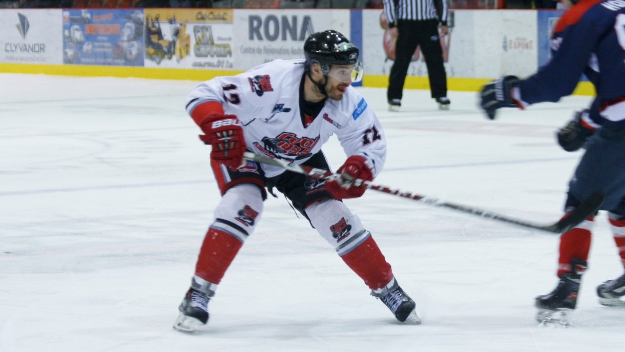 Cool FM: Cornwall revient de l'arrière et l'emporte 3-2 en tirs de barrage