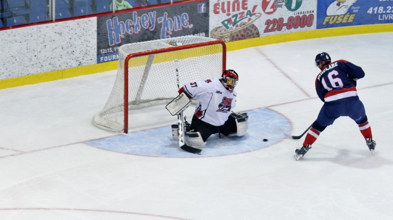 Cool FM: Cornwall revient de l'arrière et l'emporte 3-2 en tirs de barrage