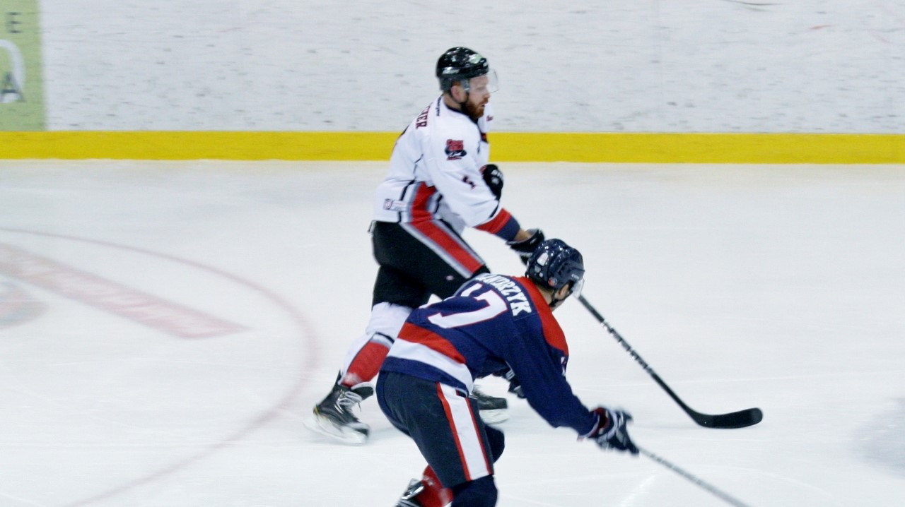 Cool FM: Cornwall revient de l'arrière et l'emporte 3-2 en tirs de barrage