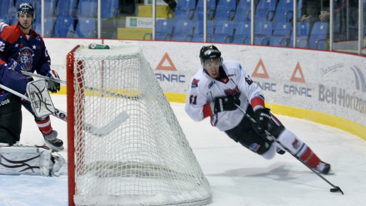 Cool FM: Cornwall revient de l'arrière et l'emporte 3-2 en tirs de barrage