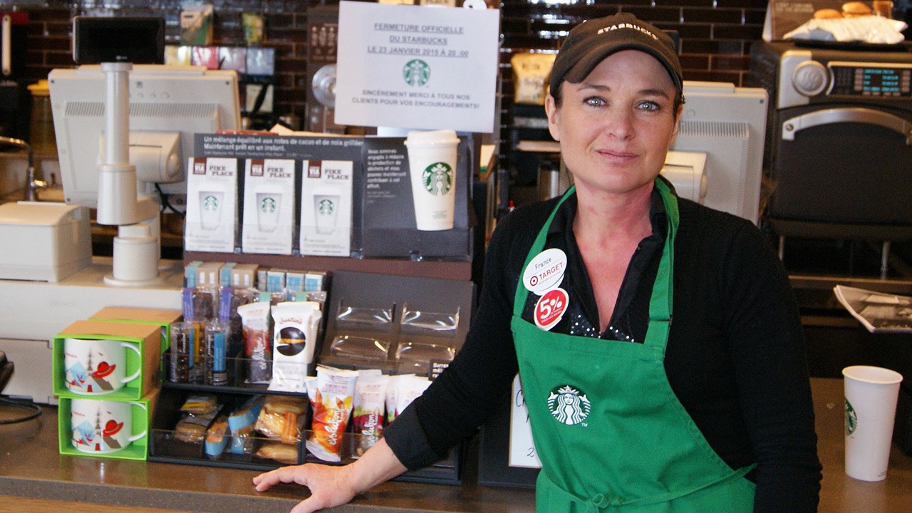 France Beaulac, gérante du Starbuck's à Saint-Georges.