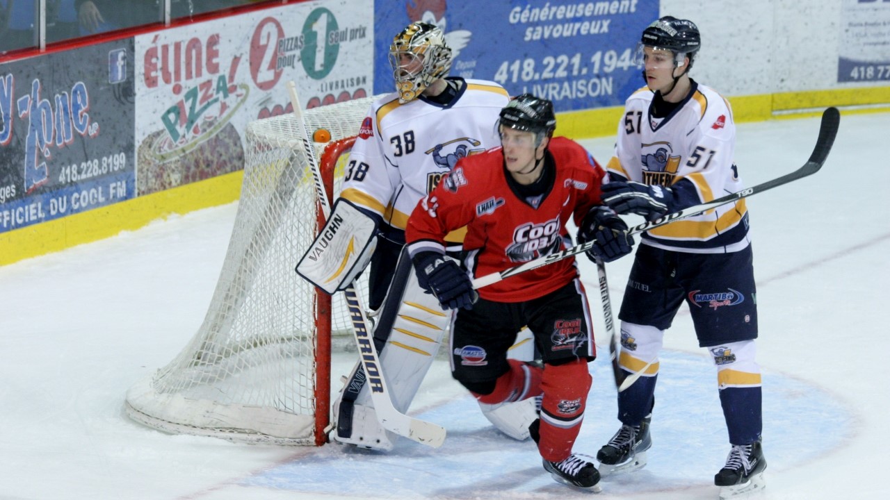 Thetford Mines jubile en signant une 2e victoire en 6 matchs contre le Cool FM cette saison