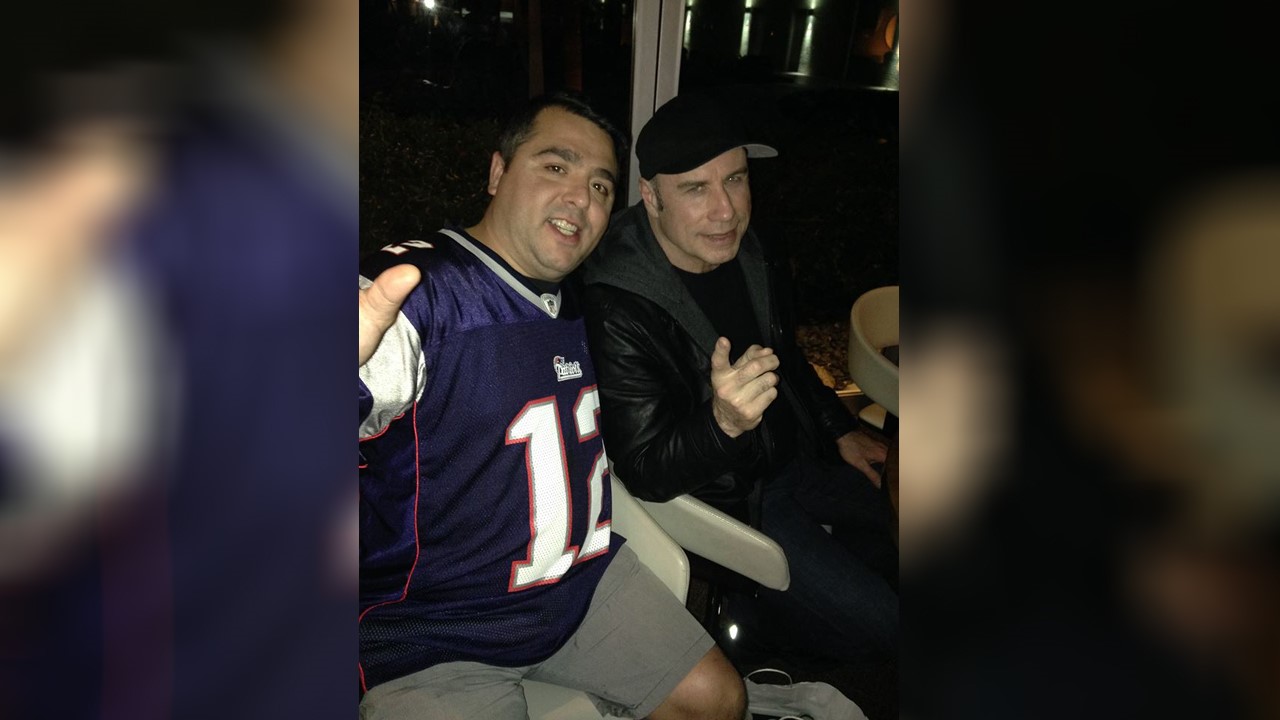 Jason Groleau et l'acteur John Travolta
