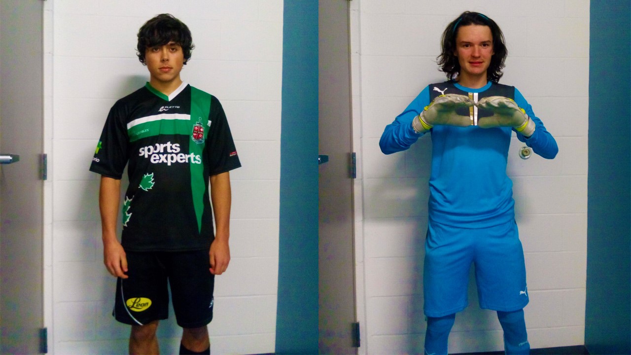 De gauche à droite: Pierre-Olivier Jacques et Jean-Philip Poulin de l'équipe U16M
