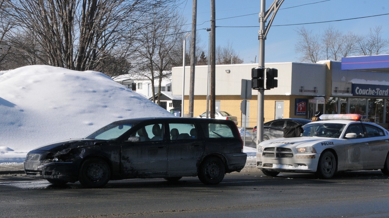 Collision sur le boulevard Dionne à Saint-Georges