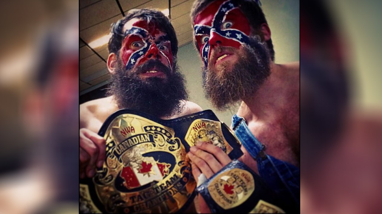 (Photo) Kickin' N' Stompin' (Stephen et Ivan Sullivan) VS TDT dans un combat de rue le 7 mars