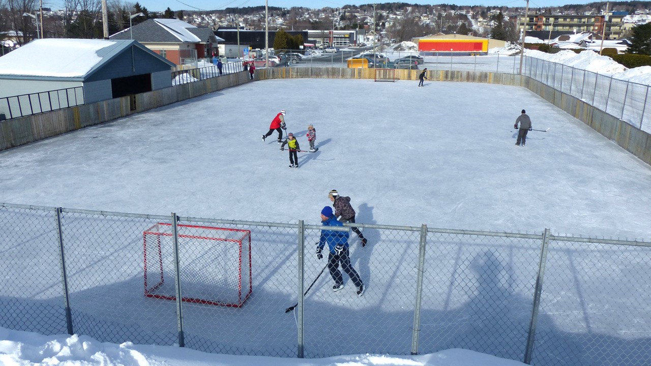 Fermeture des patinoires et des pistes de ski de fond à Saint-Georges.