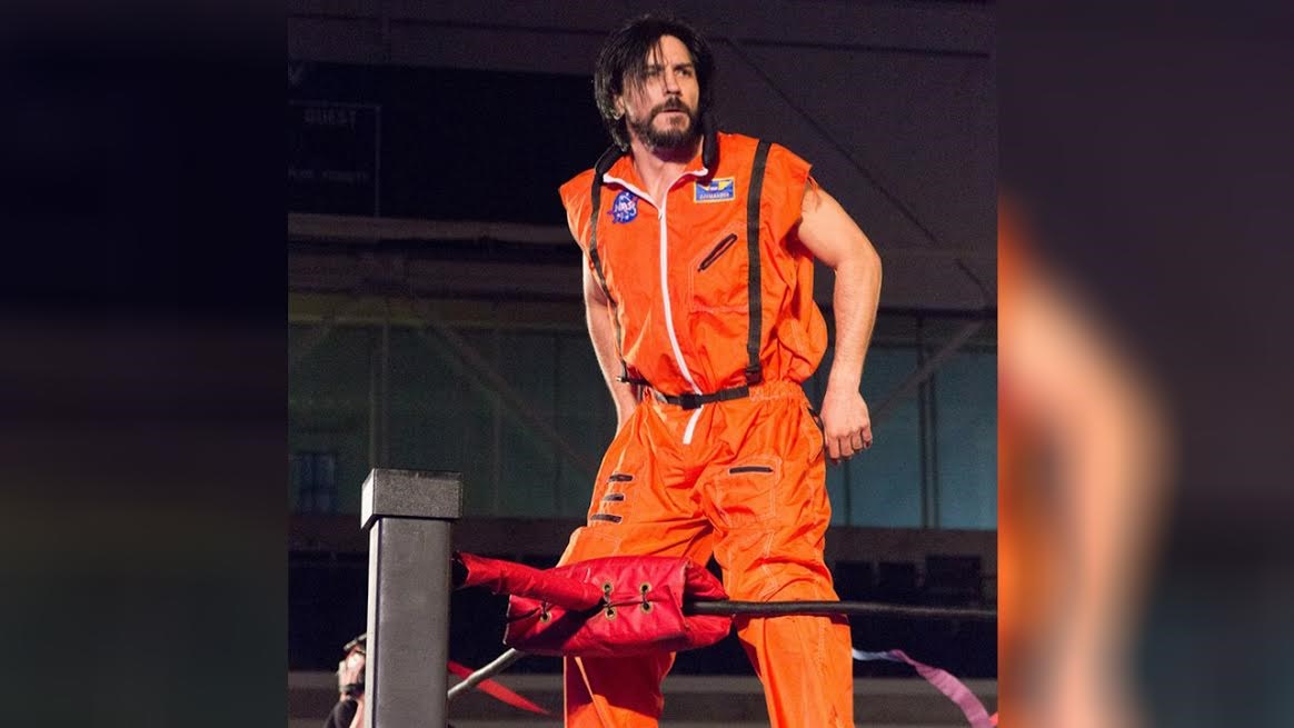 L'ancien lutteur de la WWE, Paul London, sera de la finale du gala de lutte de Saint-Victor