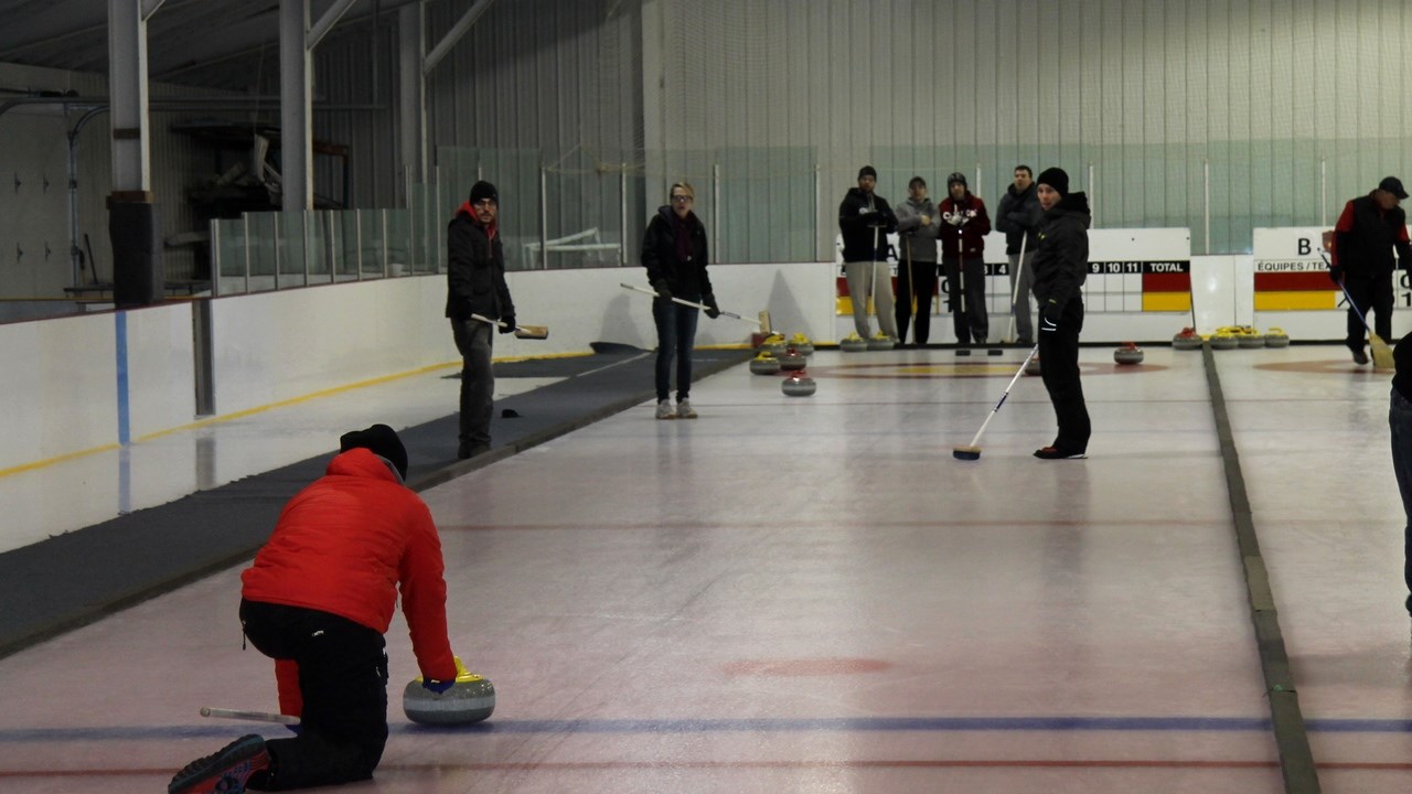 Un tournoi de curling était organisé à Saint-Honoré en fin de semaine, du 27 au 29 mars. Les gens pouvaient également s'initier à ce sport relativement méconnu.