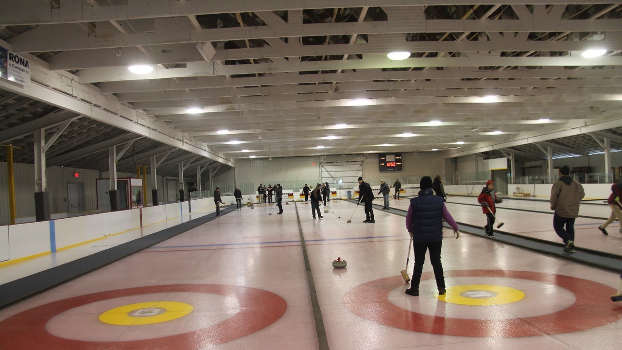 Première édition d'un tournoi de curling à Saint-Honoré
