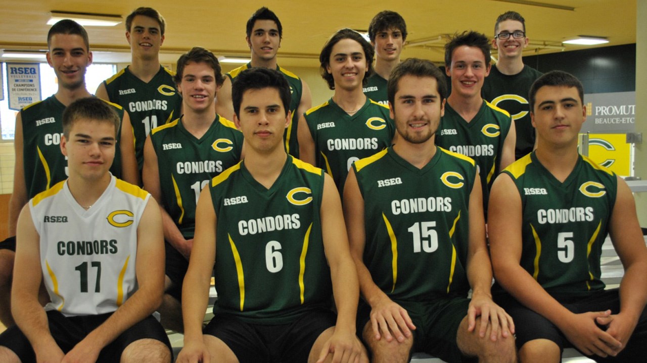 Après une saison difficile, l’équipe de volleyball des Condors a élevé son jeu d’un cran pour la compétition présentée à Rimouski, ce qui lui a permis de remporter la médaille d'argent.