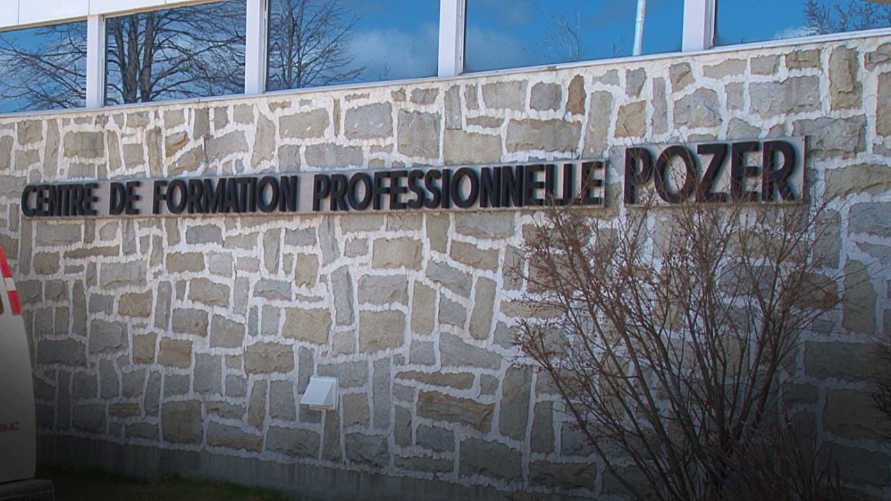 Ameublements Tanguay contribue à la formation de 14 élèves en Vente-conseil du CFP Pozer.