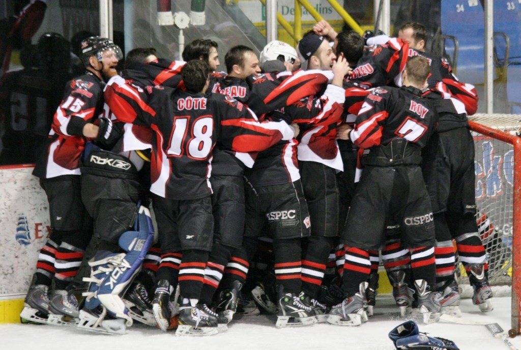 Les Justiciers de Saint-Joseph sont champions de la LHBBF!