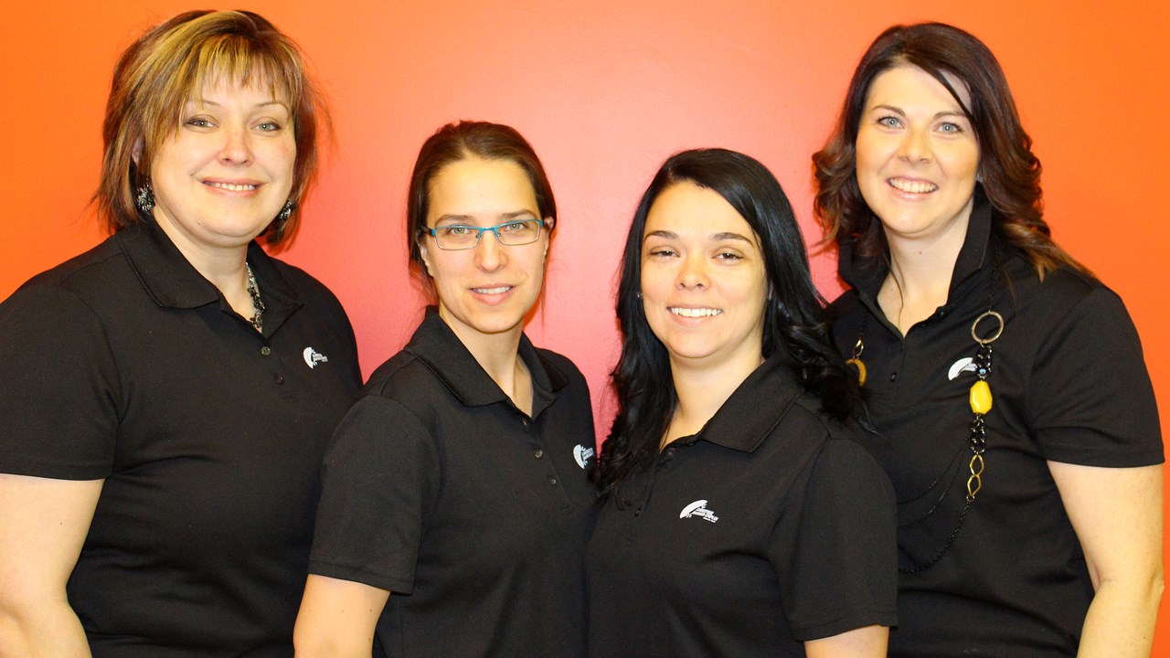 Photo de gauche à droite: Dany Plante, conseillère en emploi, Karine Normandeau et Marie-Claude Goulet, conseillères d’orientation, et Nancy Roy, agente de sensibilisation en entrepreneuriat jeunesse du Carrefour jeunesse-emploi de Beauce-Sud.