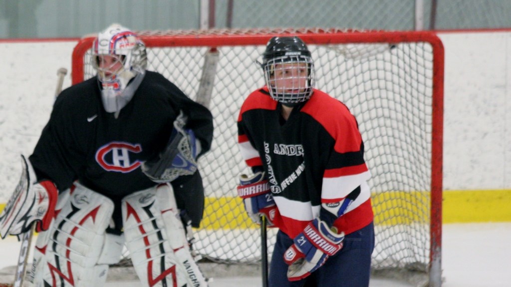 Plus de 500 joueuses de hockey pour le Tournoi de hockey féminin de Saint-Georges Desjardins