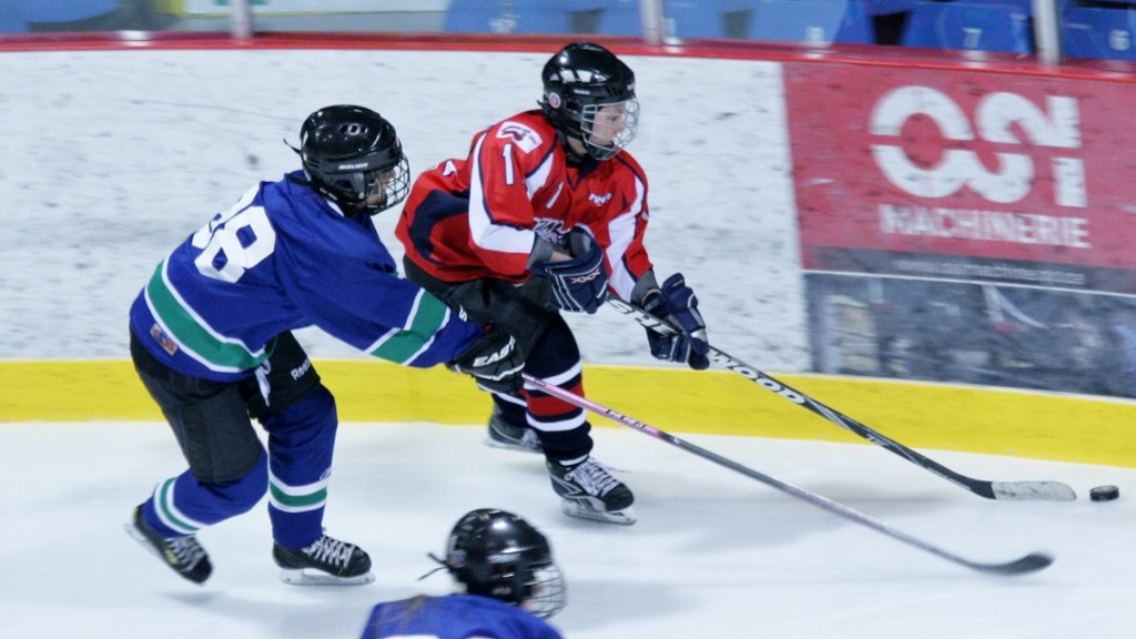 Plus de 500 joueuses de hockey pour le Tournoi de hockey féminin de Saint-Georges Desjardins