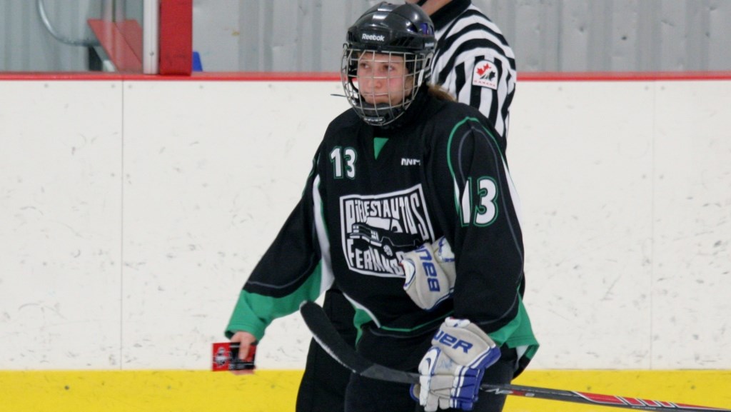 Plus de 500 joueuses de hockey pour le Tournoi de hockey féminin de Saint-Georges Desjardins