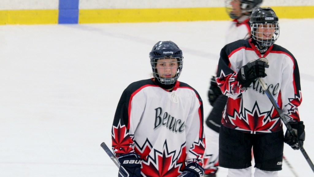 Le Tournoi de hockey féminin Desjardins couronne ses gagnantes