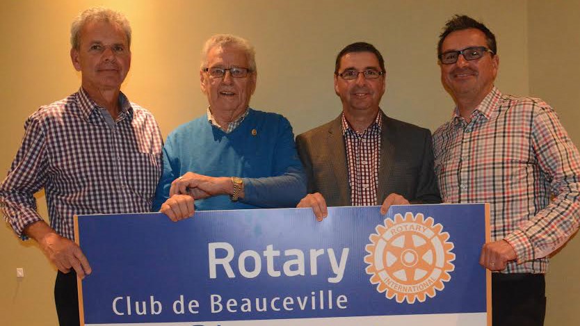 «La grande bouffe au Crabe » aux profits des œuvres du Club Rotary de Beauceville est un succès