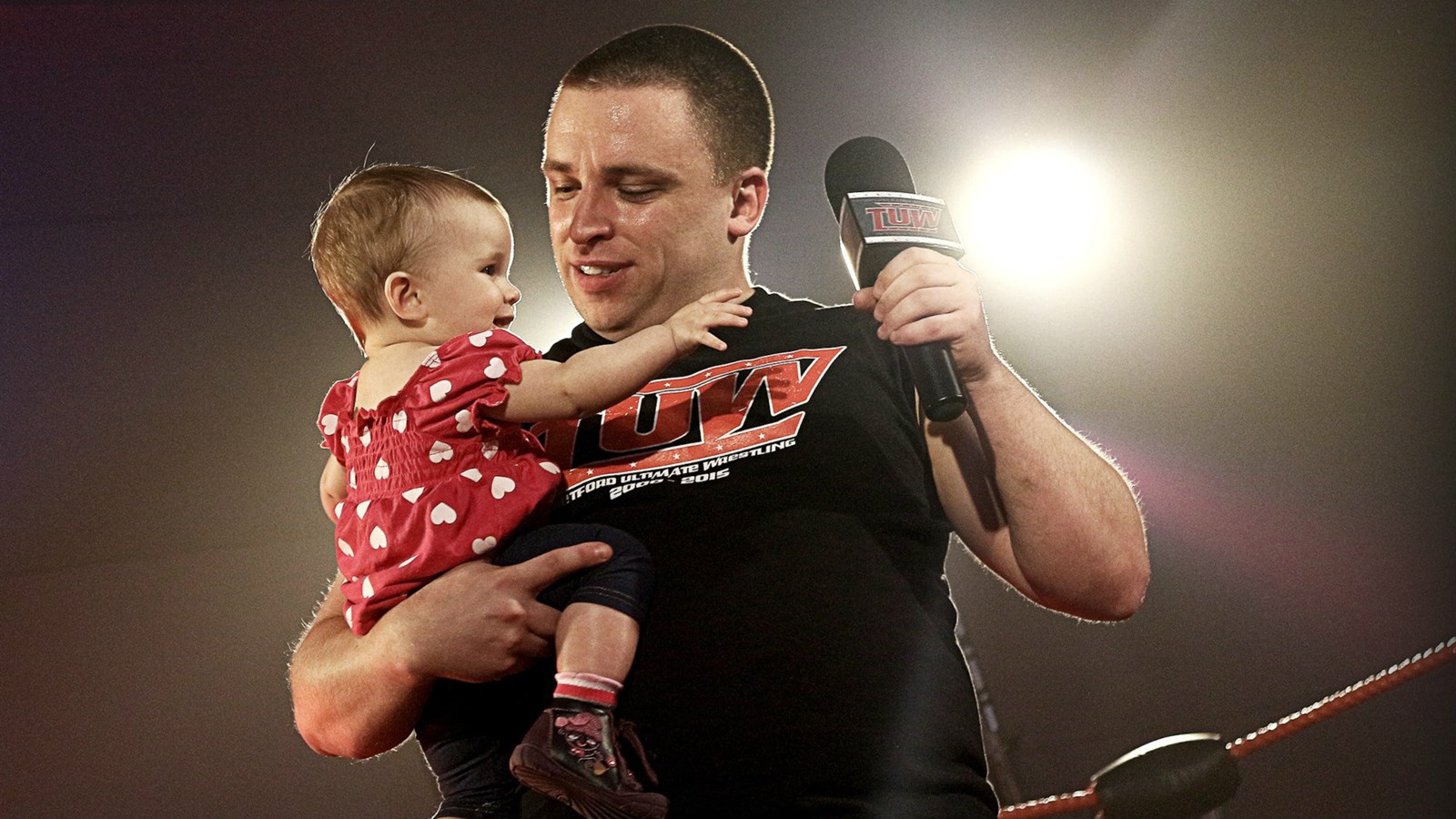 Anthony Bouffard (Tony Icon) avec sa fille lors du dernier spectacle