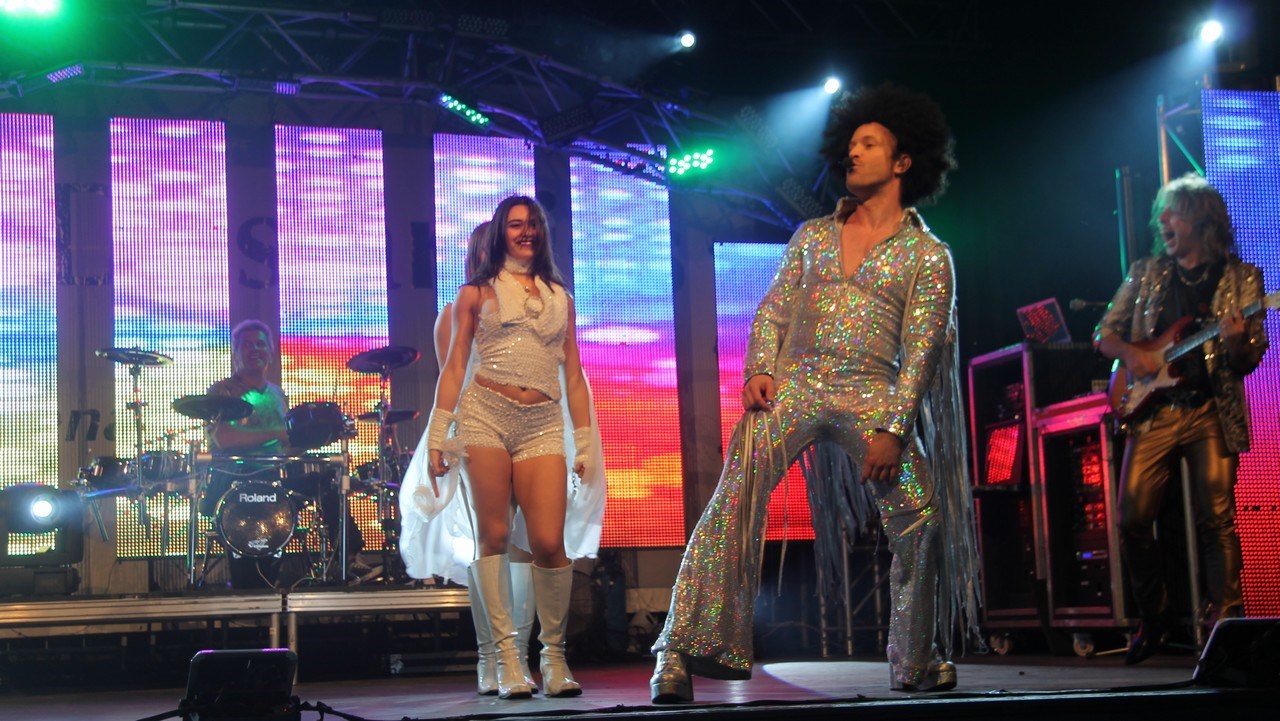 Le « Famous Live Band » lance les festivités pour le 75e anniversaire de Saint-René
