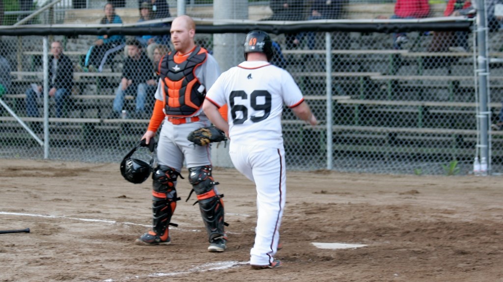 Les Jarrets Noirs écrasent Sainte-Foy/Sillery par la marque de 10-1